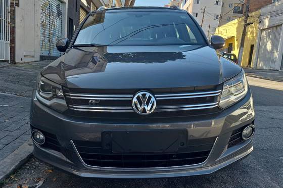 VOLKSWAGEN TIGUAN 2.0 TSI R-LINE 16V TURBO GASOLINA 4P TIPTRONIC VOLKSWAGEN TIGUAN 2.0 TSI R-LINE 16V TURBO GASOLINA 4P TIPTRONIC